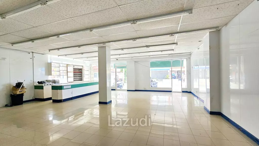 Commercial Building for Rent in Soi Kopai,