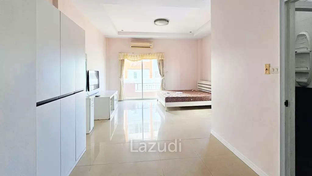 Commercial Building for Rent in Soi Kopai,