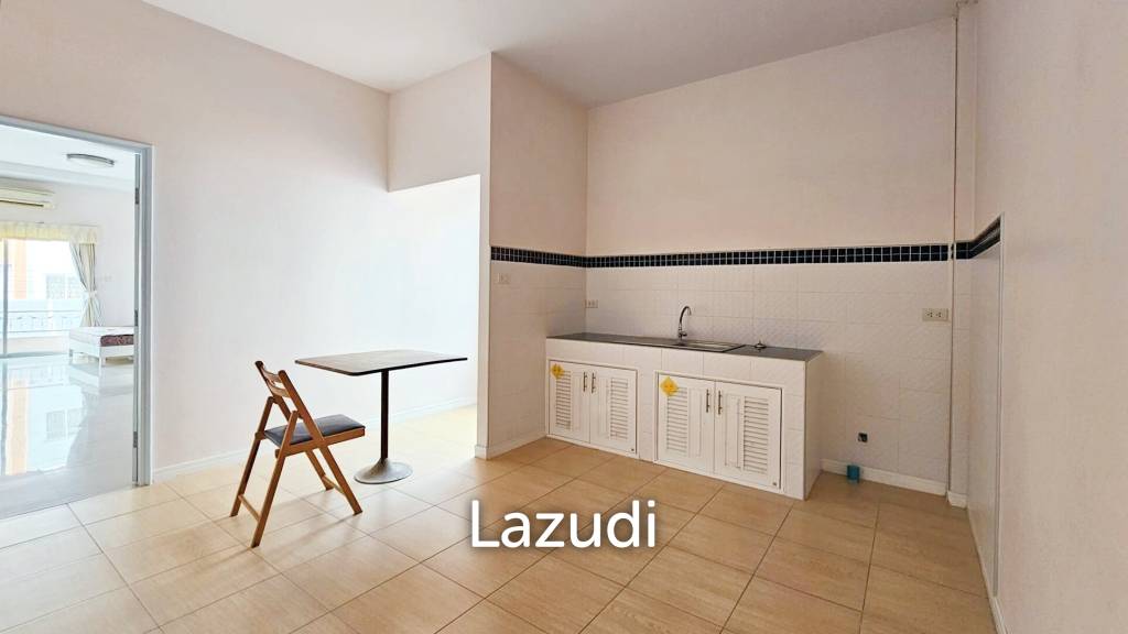Commercial Building for Rent in Soi Kopai,