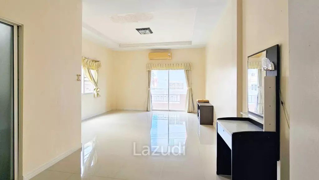Commercial Building for Rent in Soi Kopai,