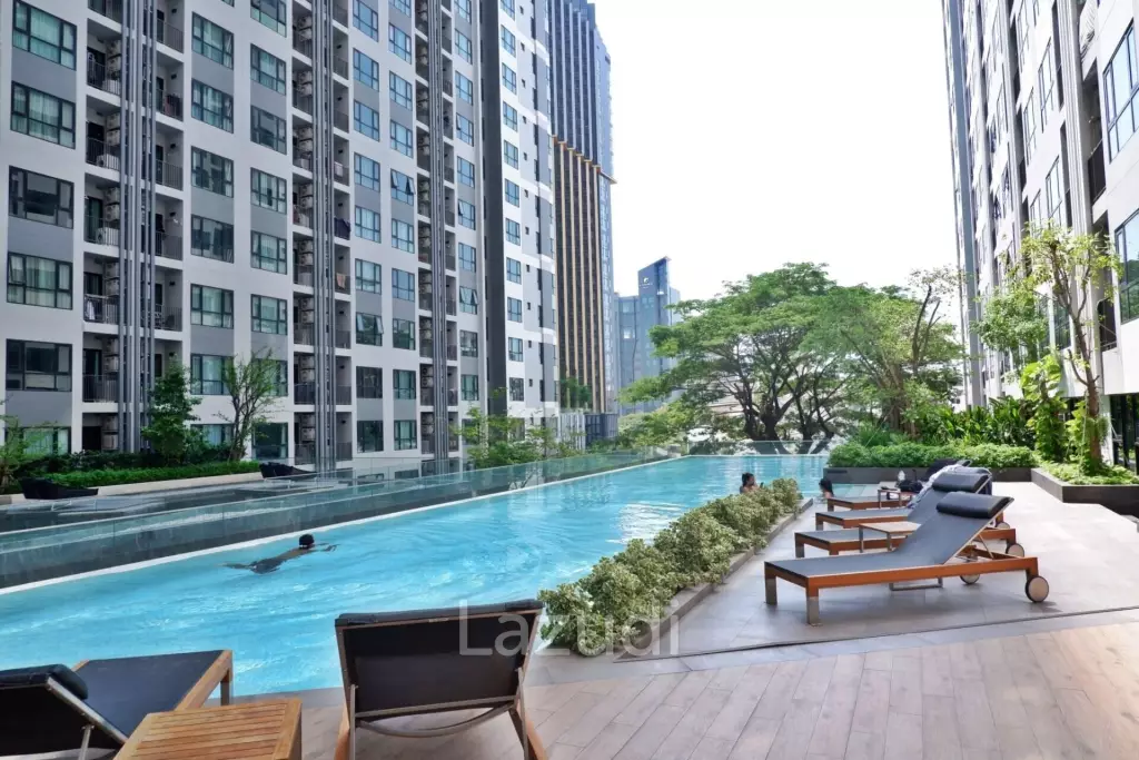 1 Bedroom 1 Bathroom 35 SQ.M. The Base Central Pattaya