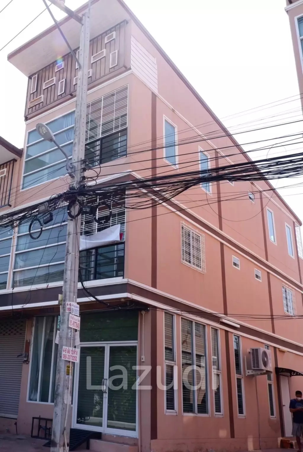 Corner Shophouse at East Pattaya for Sale