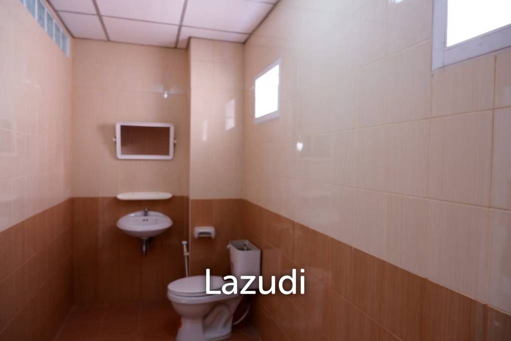 Corner Shophouse at East Pattaya for Sale