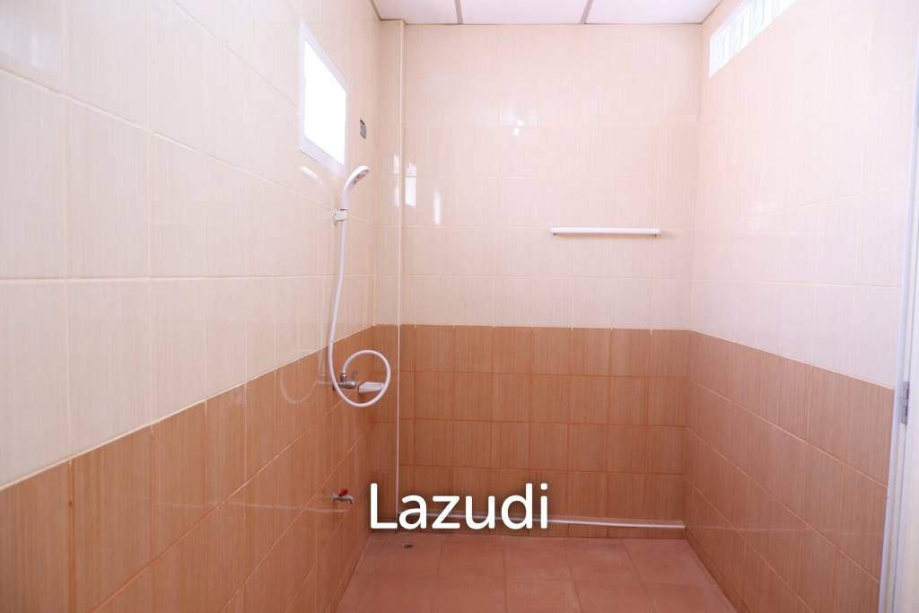 Corner Shophouse at East Pattaya for Sale