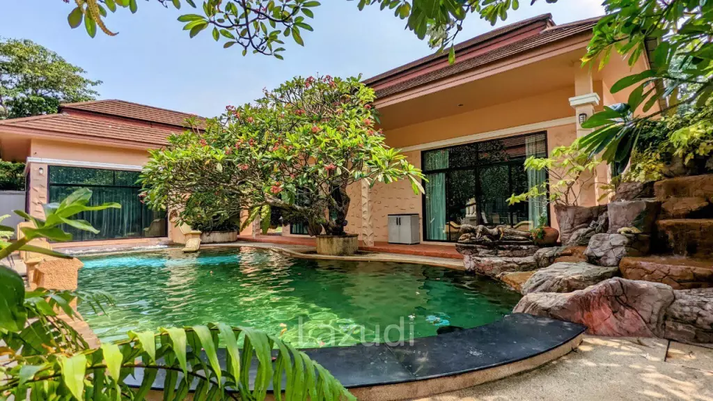 Beautiful Bali Style Pool Villa House for Sale