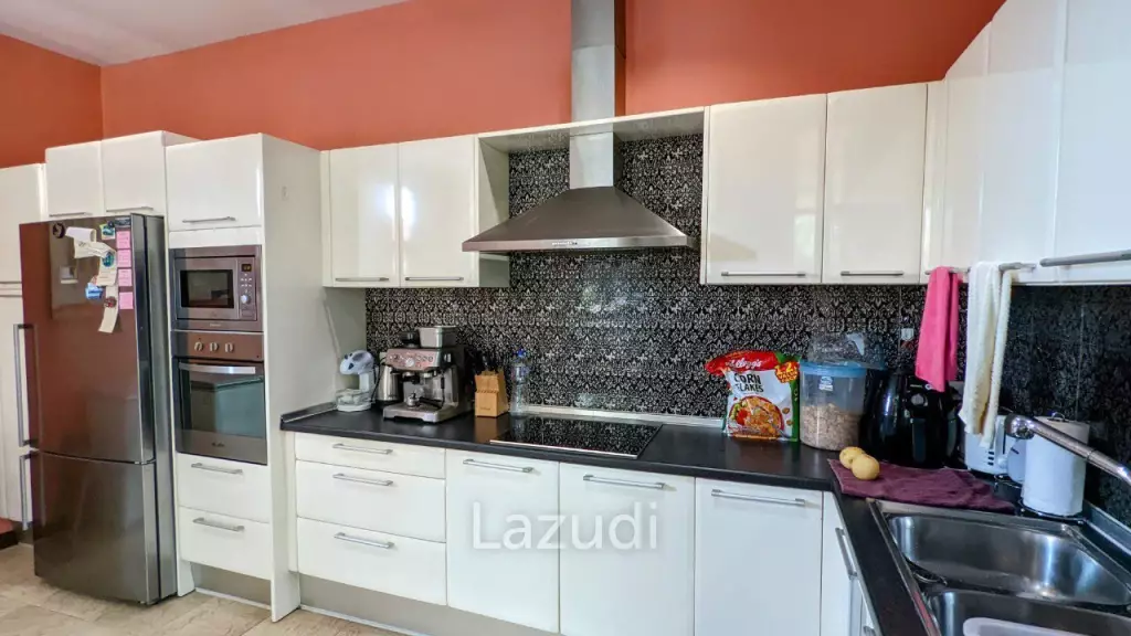 Beautiful Bali Style Pool Villa House for Sale