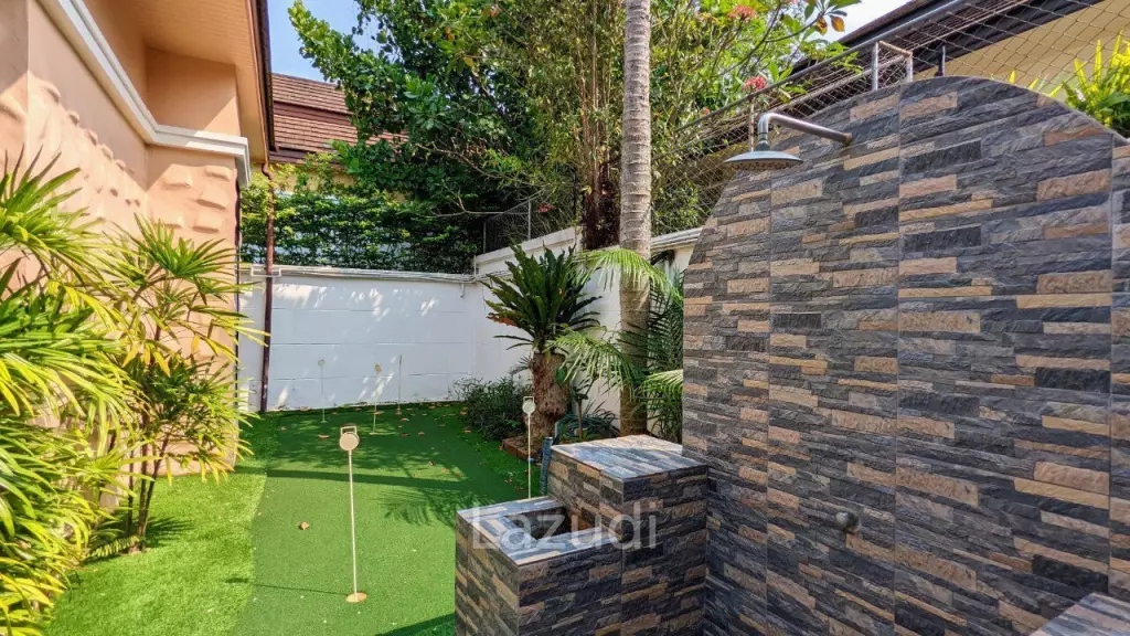 Beautiful Bali Style Pool Villa House for Sale
