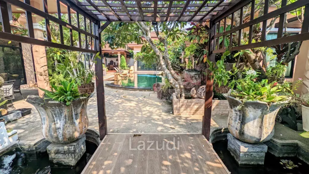 Beautiful Bali Style Pool Villa House for Sale