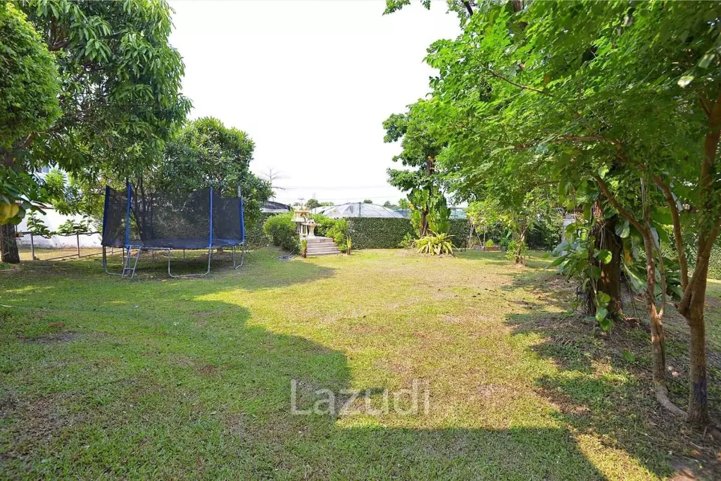 House With Private Swimming Pool for Rent