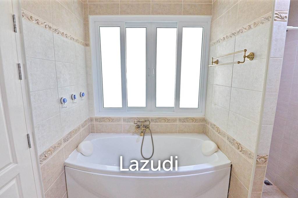 House With Private Swimming Pool for Rent