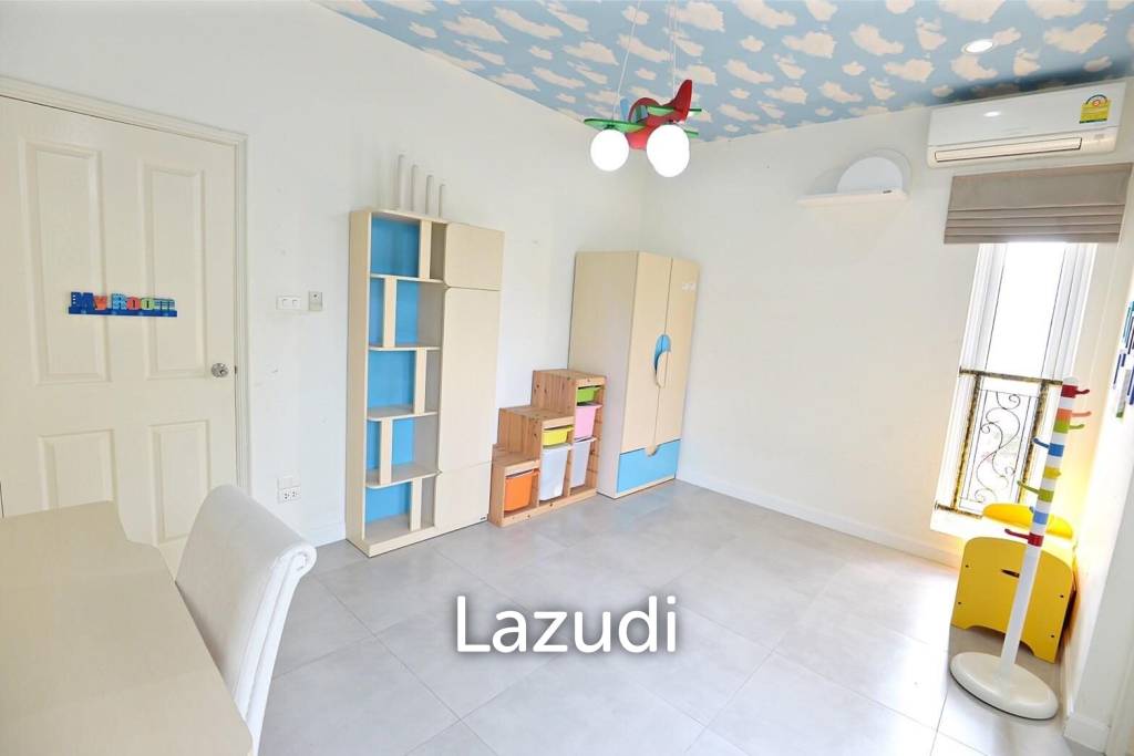 House With Private Swimming Pool for Rent