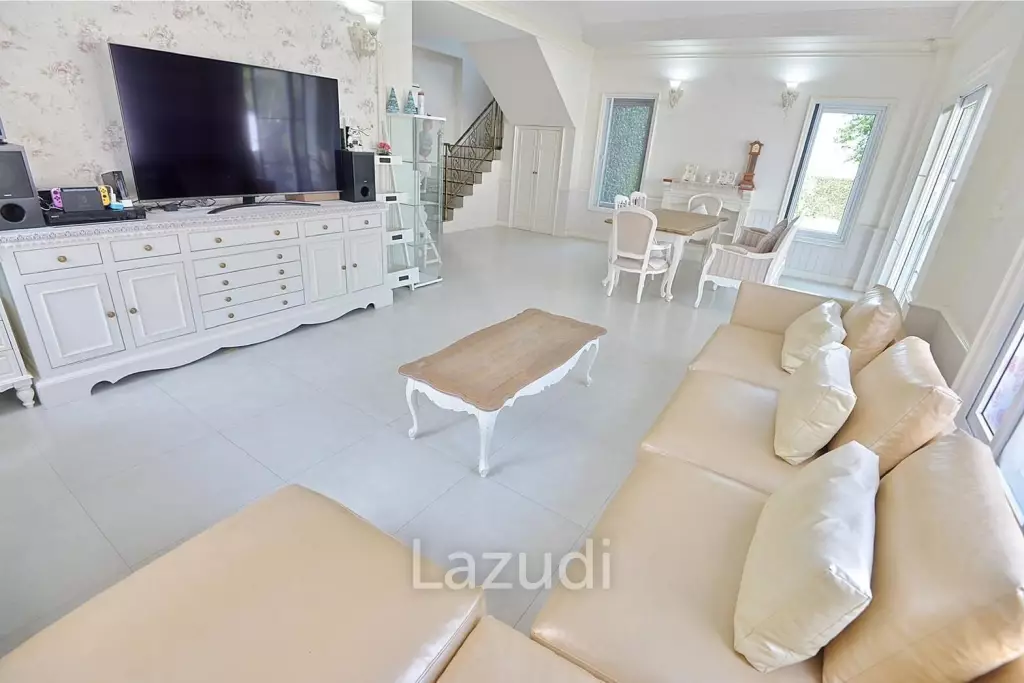 House With Private Swimming Pool for Rent