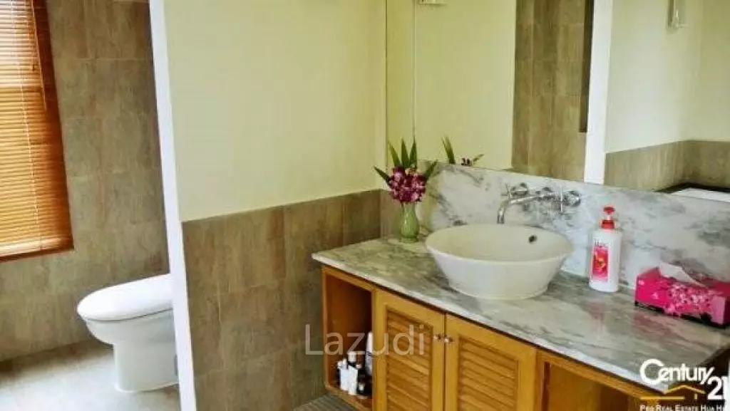 LUXURY 2 BED CONDOMINIUM FOR SALE