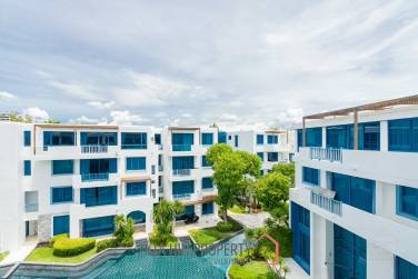 Nice 2 Bedroom Beachfront Condo