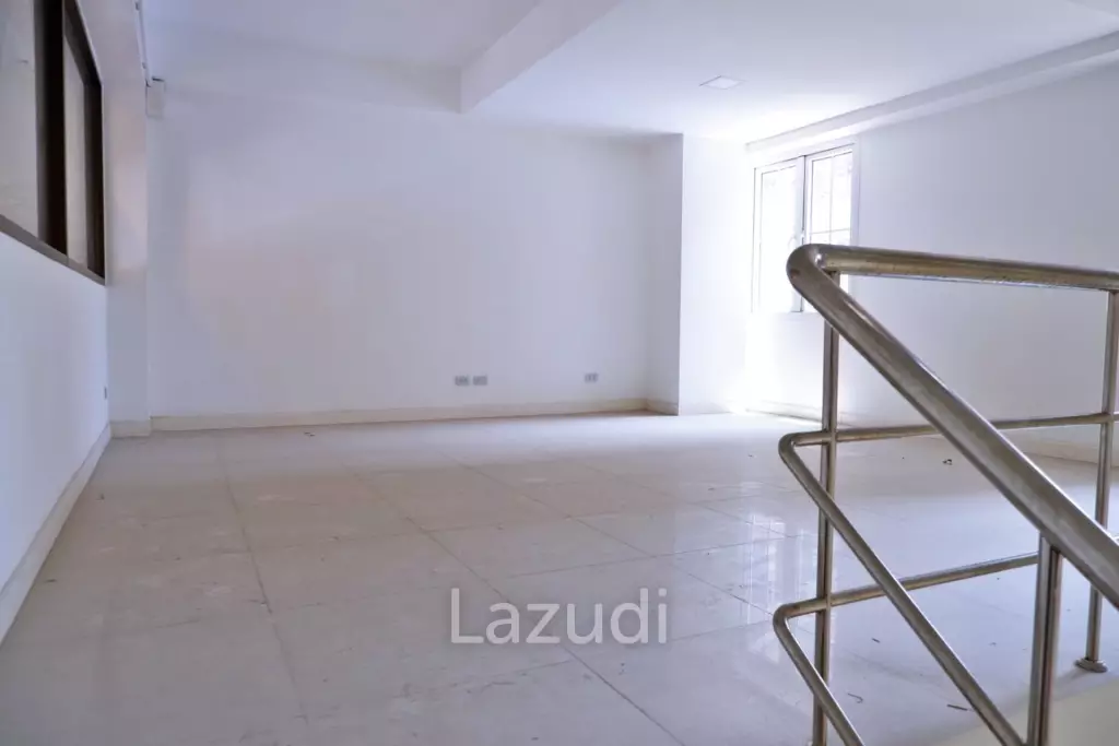 Shophouse for Sale in Thappara Area