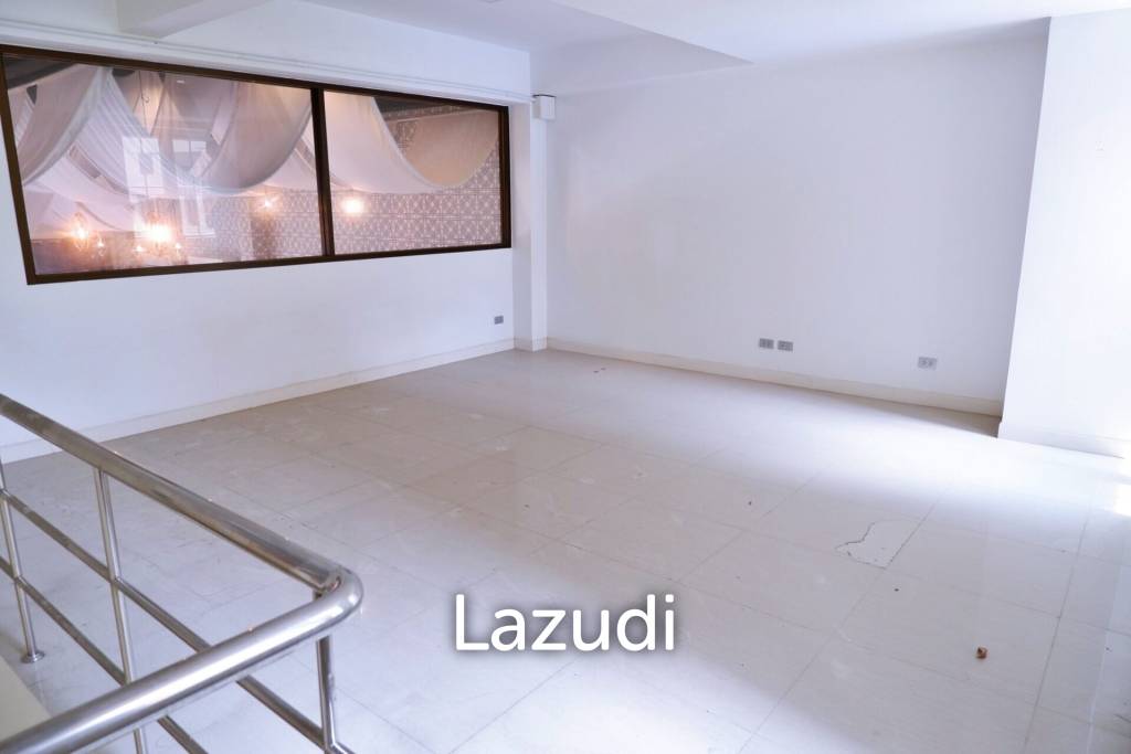 Shophouse for Sale in Thappara Area