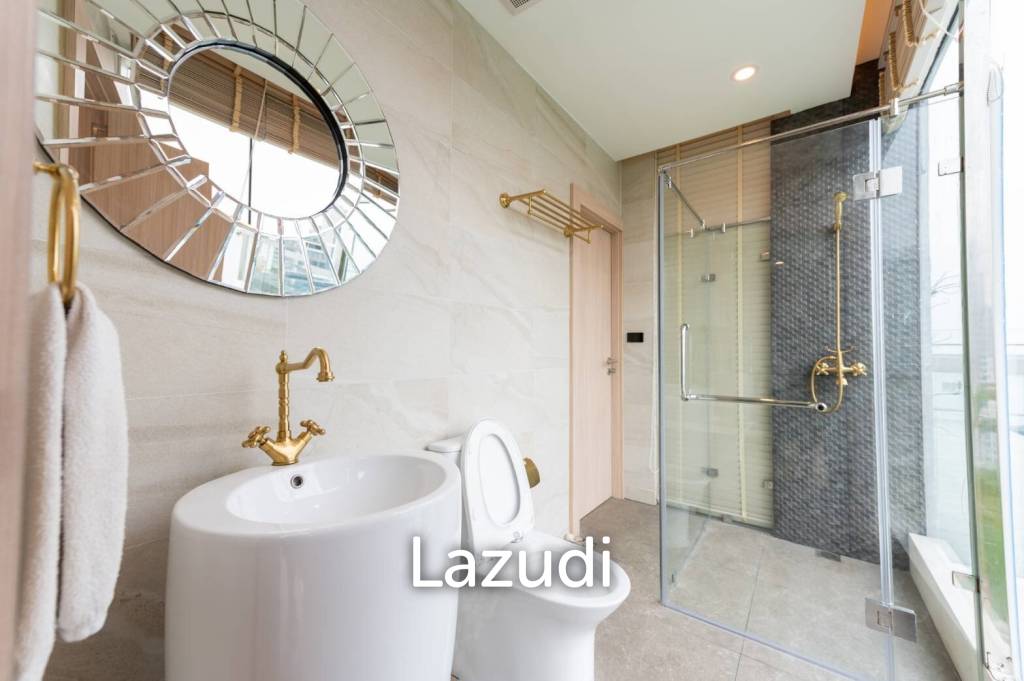 Executive Penthouse for Sale in The Palm