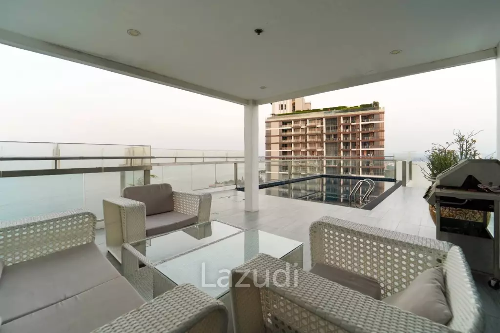 Executive Penthouse for Sale in The Palm
