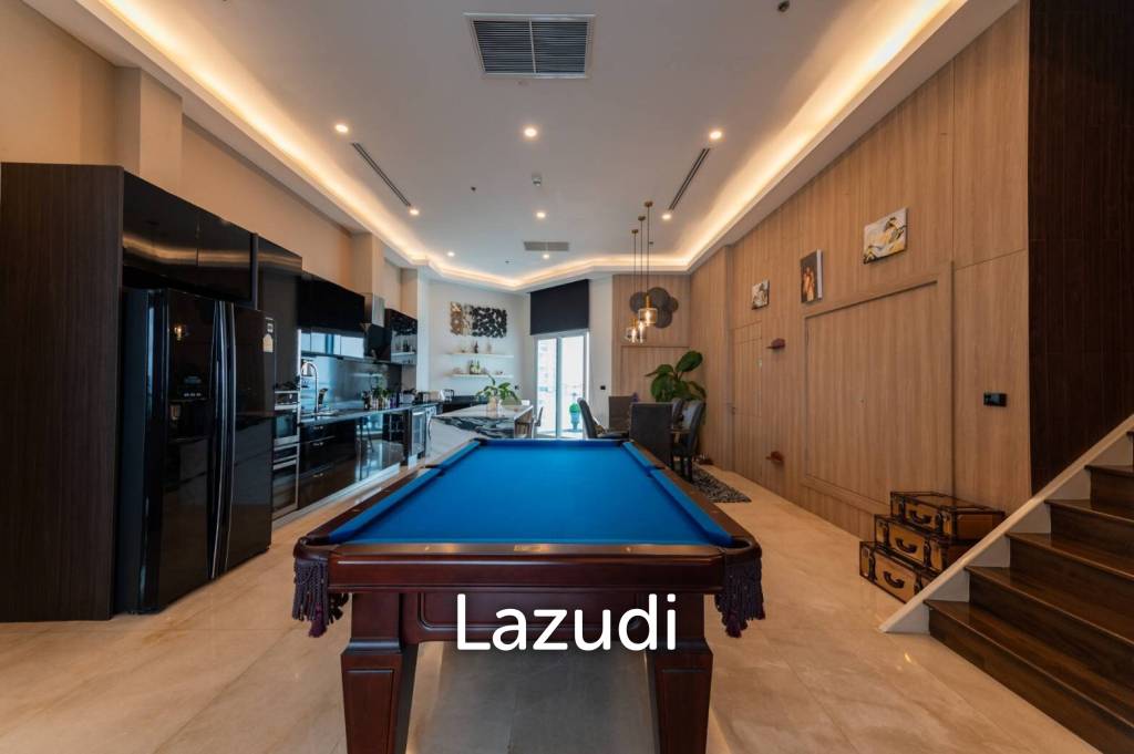 Executive Penthouse for Sale in The Palm