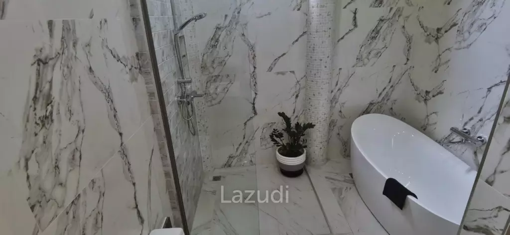 Private Pool Villa in Mabprachan for Sale