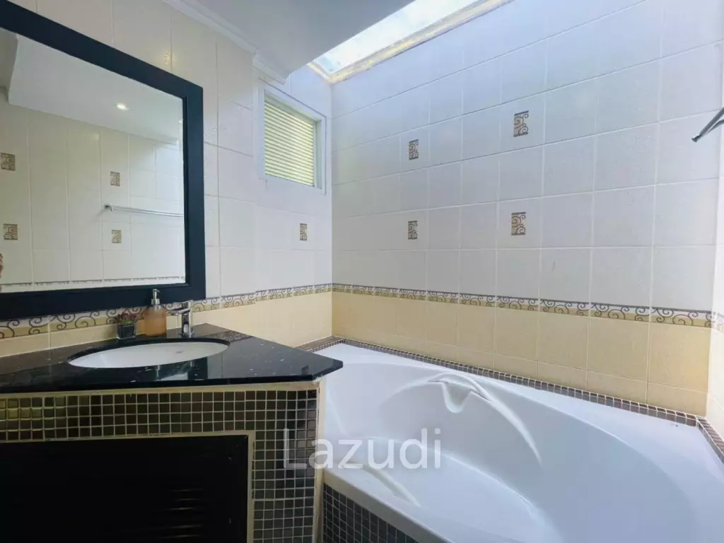 Modern Design Single House Pool Villa for Sale