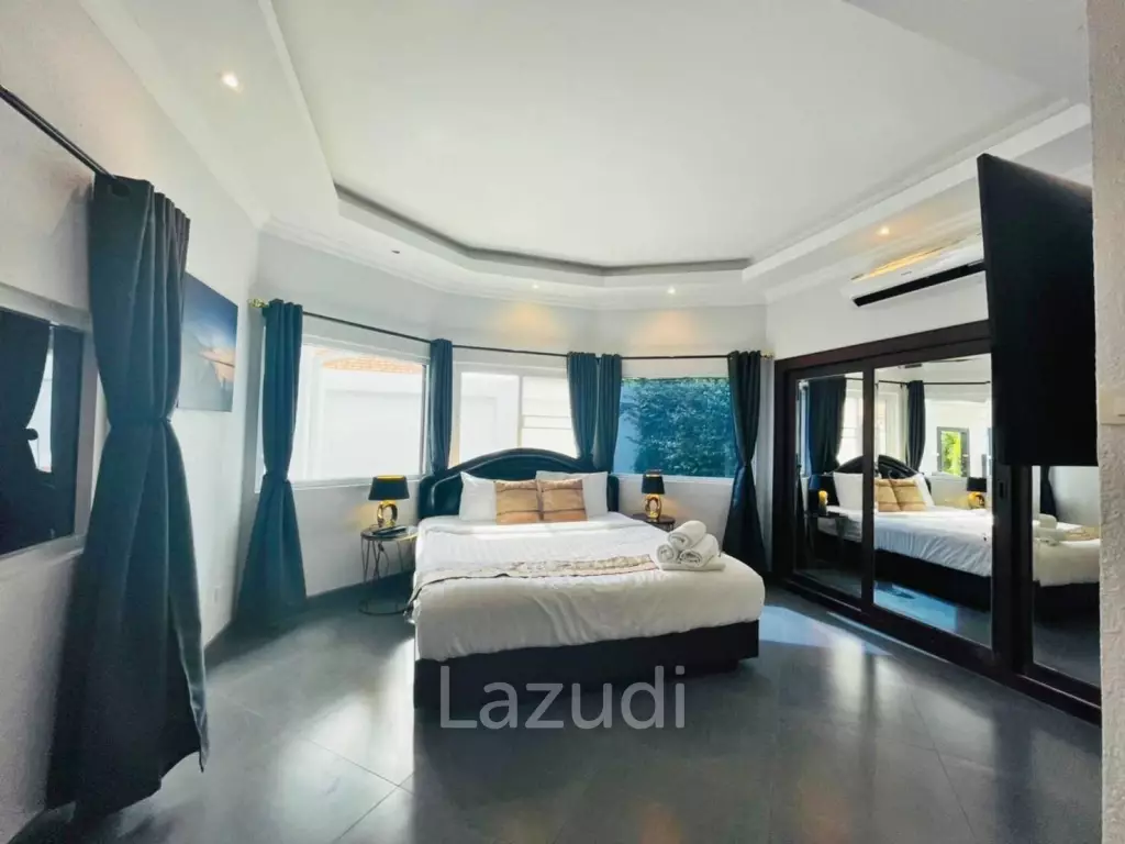 Modern Design Single House Pool Villa for Sale