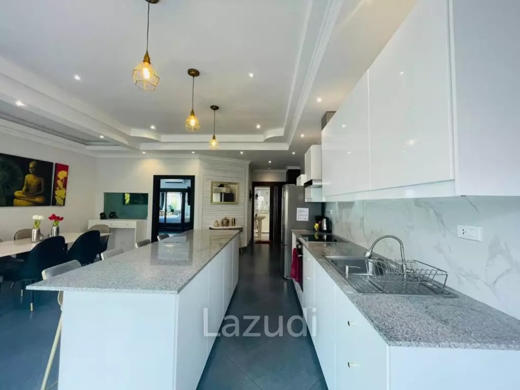 Modern Design Single House Pool Villa for Sale