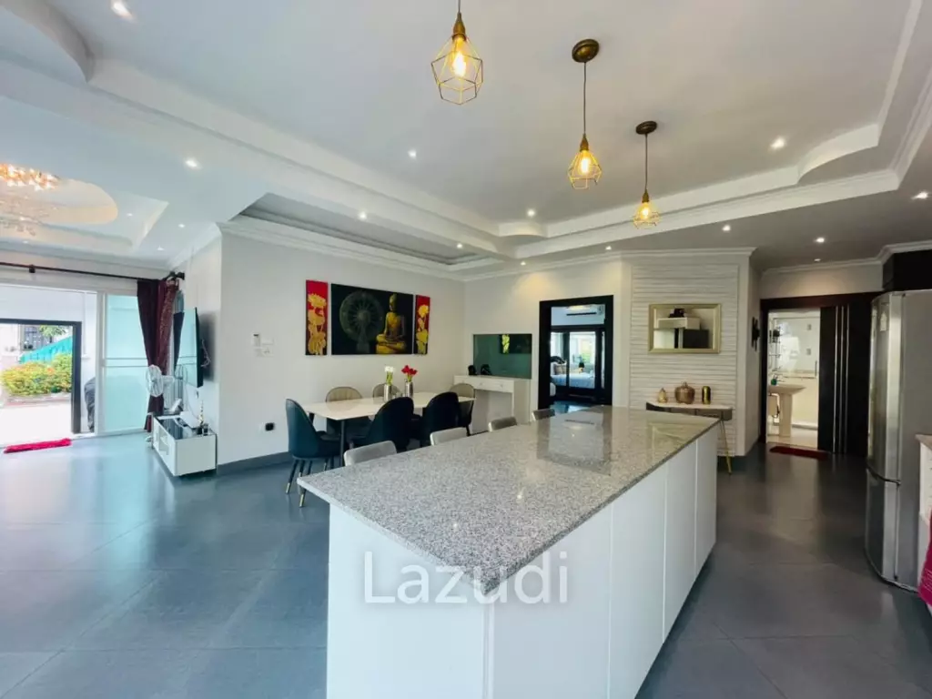 Modern Design Single House Pool Villa for Sale