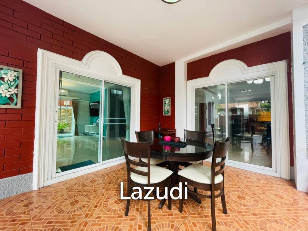 5 Bed Pattaya Pool Villa  for Sale