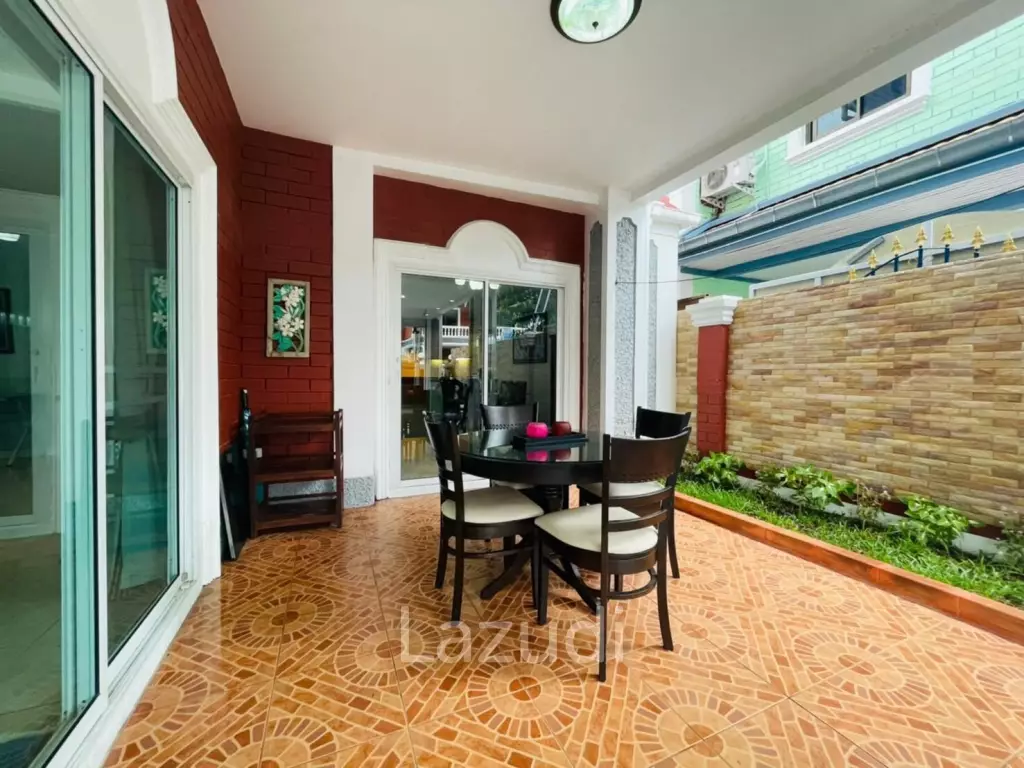 5 Bed Pattaya Pool Villa  for Sale