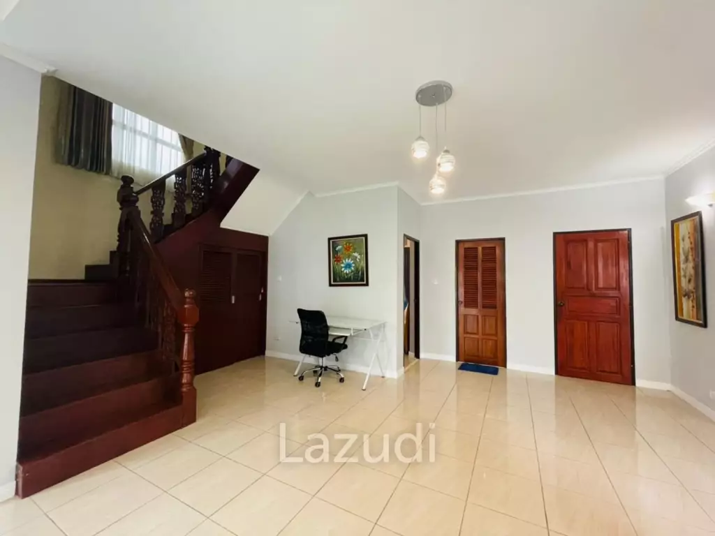 5 Bed Pattaya Pool Villa  for Sale