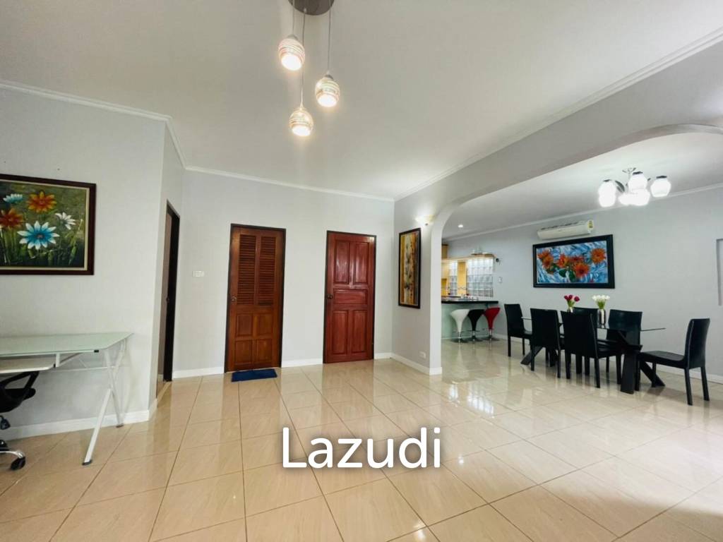 5 Bed Pattaya Pool Villa  for Sale