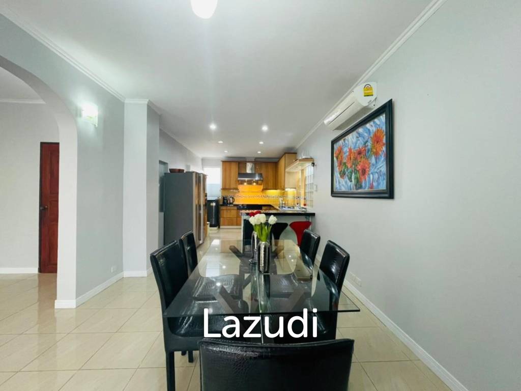 5 Bed Pattaya Pool Villa  for Sale