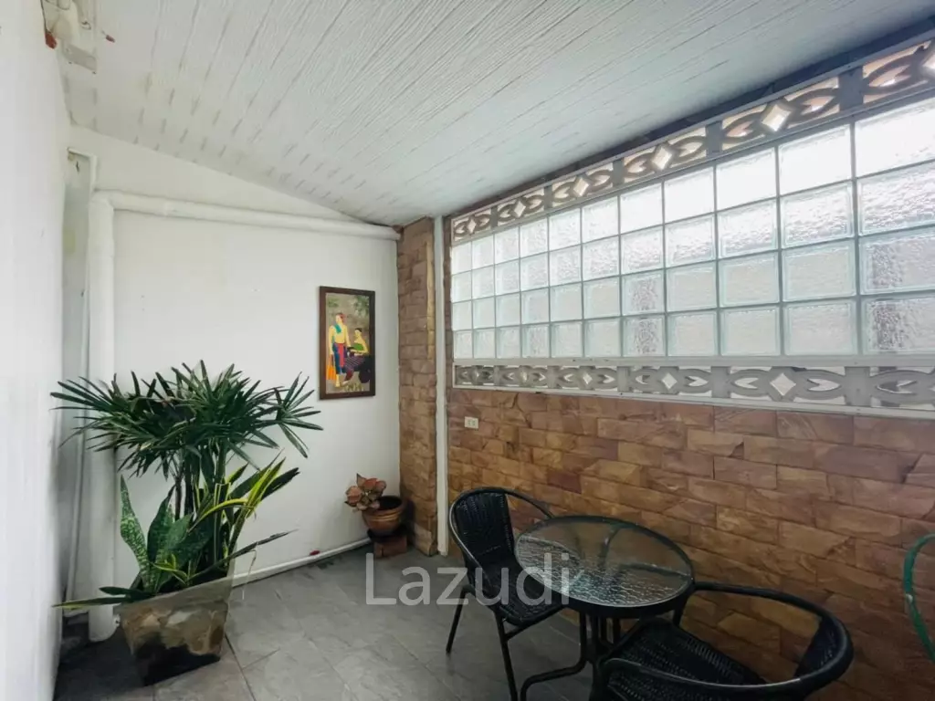 5 Bed Pattaya Pool Villa  for Sale