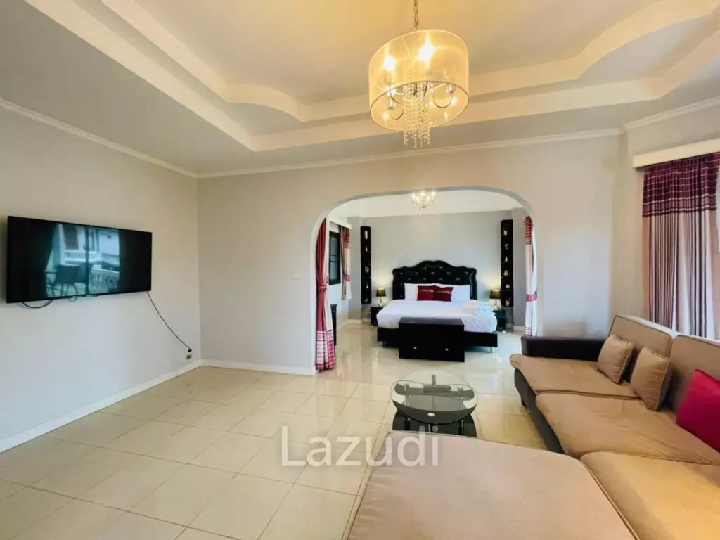 5 Bed Pattaya Pool Villa  for Sale