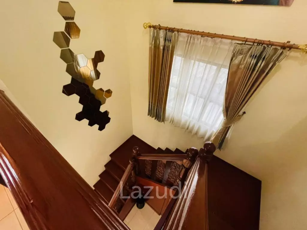 5 Bed Pattaya Pool Villa  for Sale