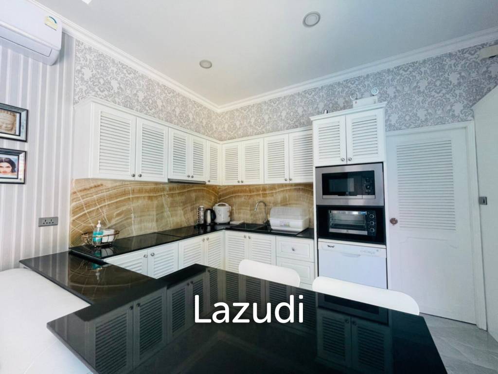 Jomtien Beach Pool Villa for Sale in Pattaya
