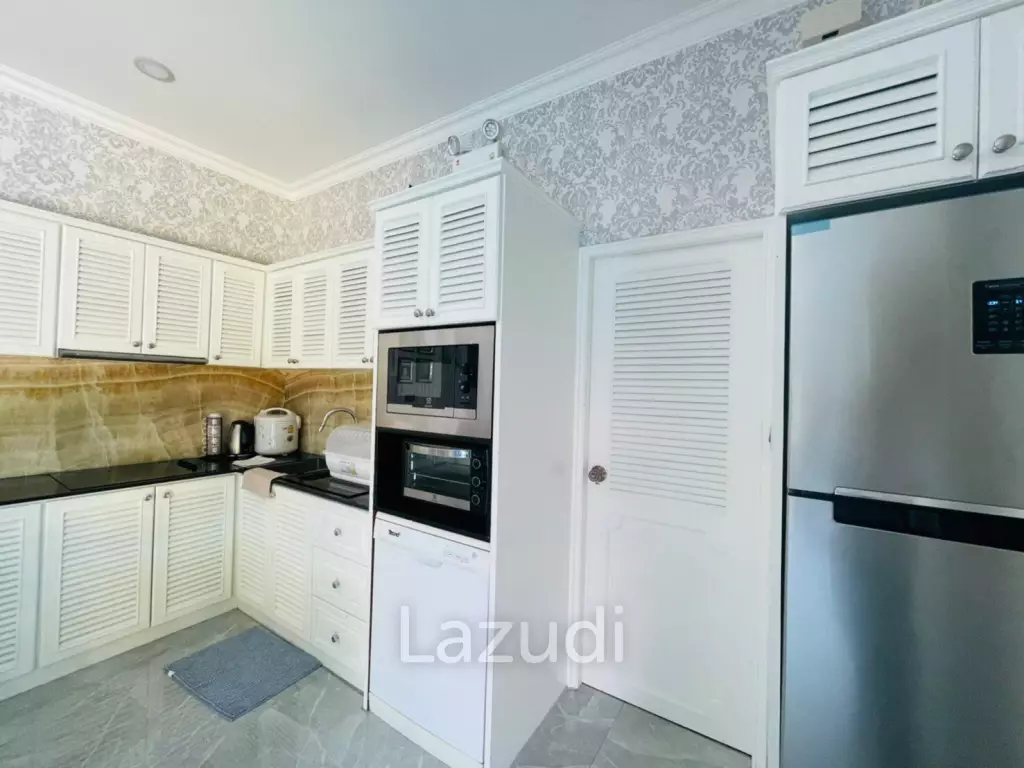 Jomtien Beach Pool Villa for Sale in Pattaya