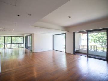 4 Bed 5 Bath 542 SQ.M Triplex The Pano