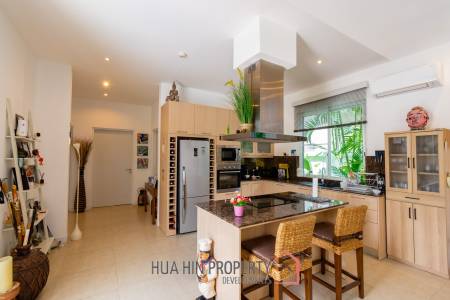 RED MOUNTAIN BOUTIQUE : Great Value 3 Bed Pool Villa