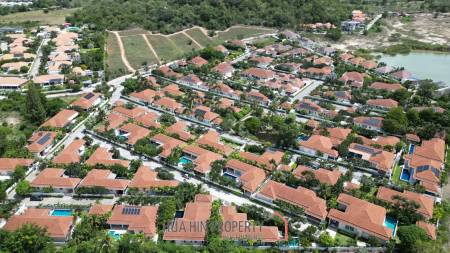RED MOUNTAIN BOUTIQUE : Great Value 3 Bed Pool Villa