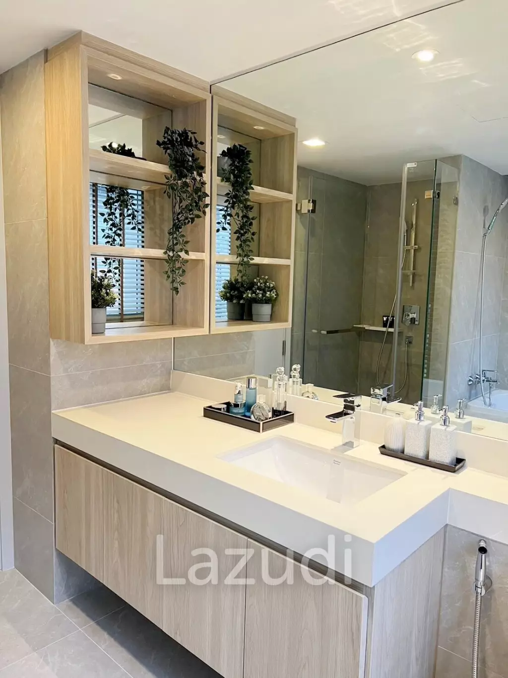 3 Bed 142 SQ.M Piya Apartment Sukhumvit 15