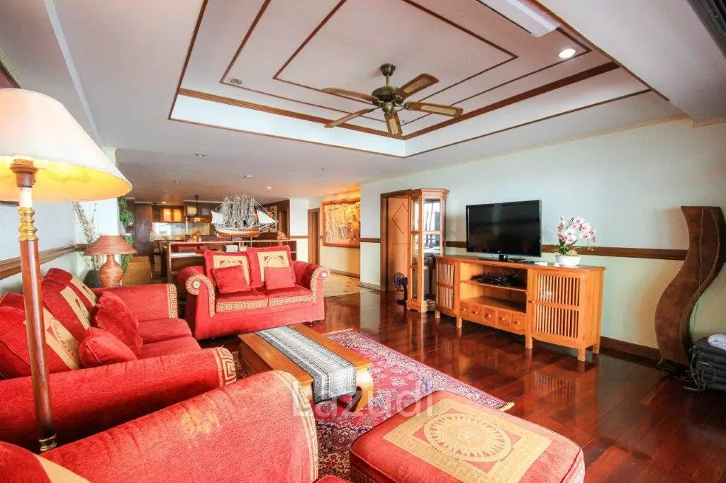 Luxury 2 Bedroom Condo