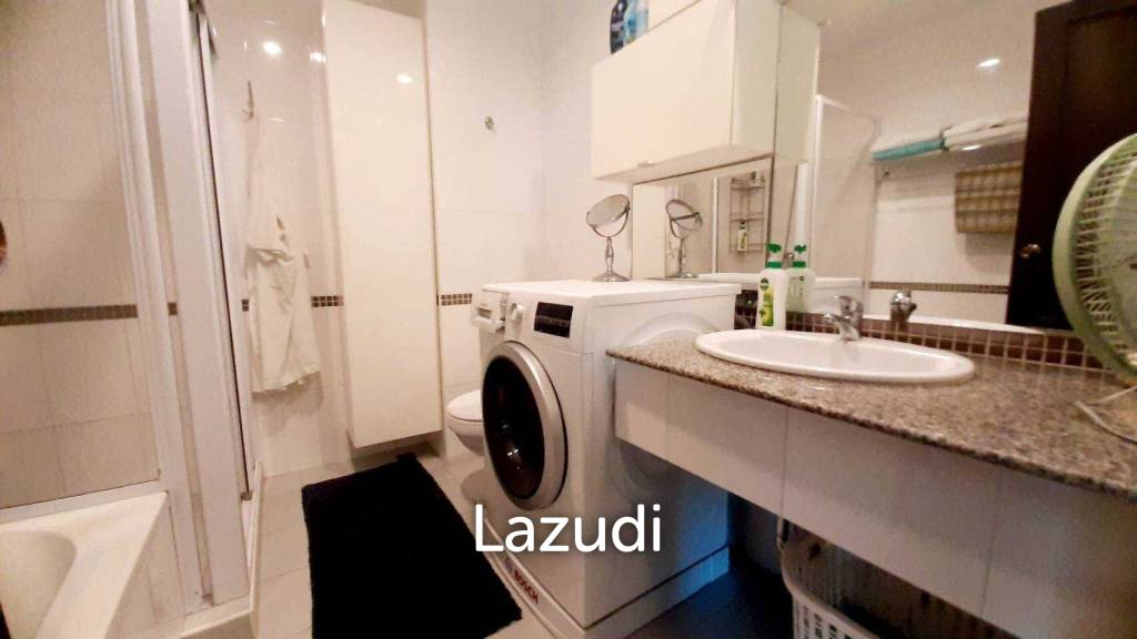 Large Studio for Sale in T.W. Condo Jomtien