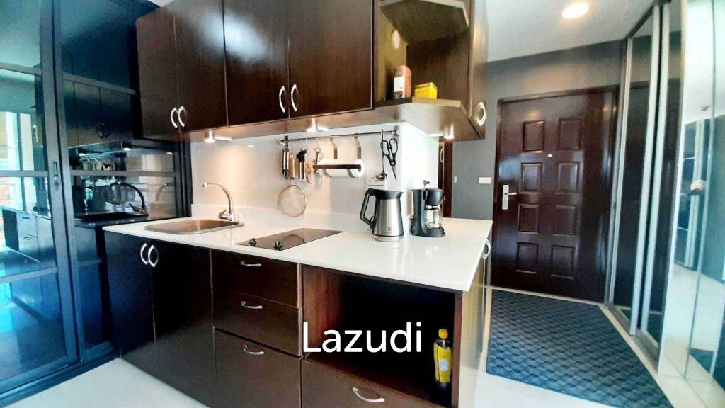 Large Studio for Sale in T.W. Condo Jomtien