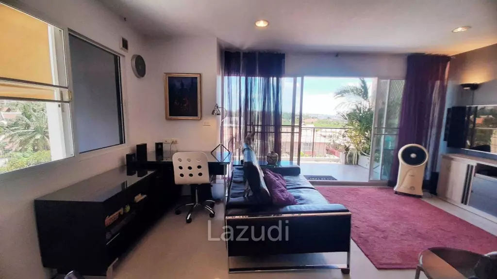 Large Studio for Sale in T.W. Condo Jomtien