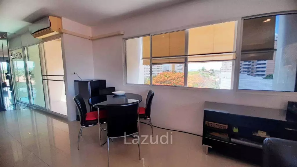 Large Studio for Sale in T.W. Condo Jomtien