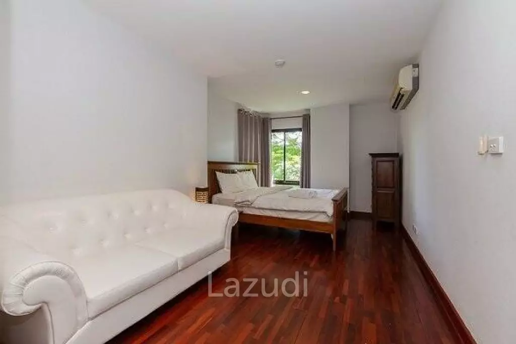 SANTI PURA : Luxury Penthouse Beach Side Condo