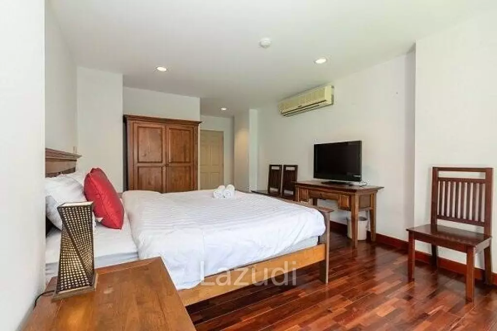 SANTI PURA : Luxury Penthouse Beach Side Condo