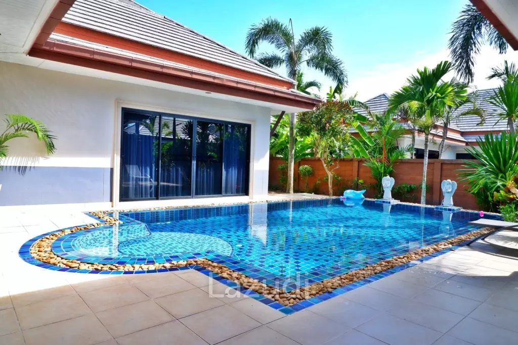 Dream House with Pool for Sale in Pattaya